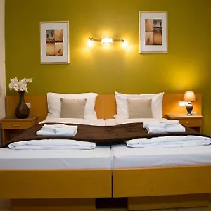 https://garni-hotel-rodelheimer-hof.hotelsheidelberg.net